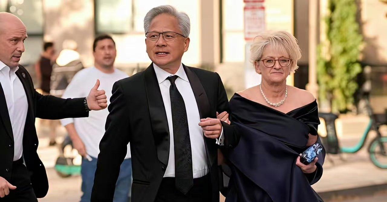 黄仁勋这辈子最成功的事情不是创立英伟达，而是一辈子都没换老婆他不是不想换，
