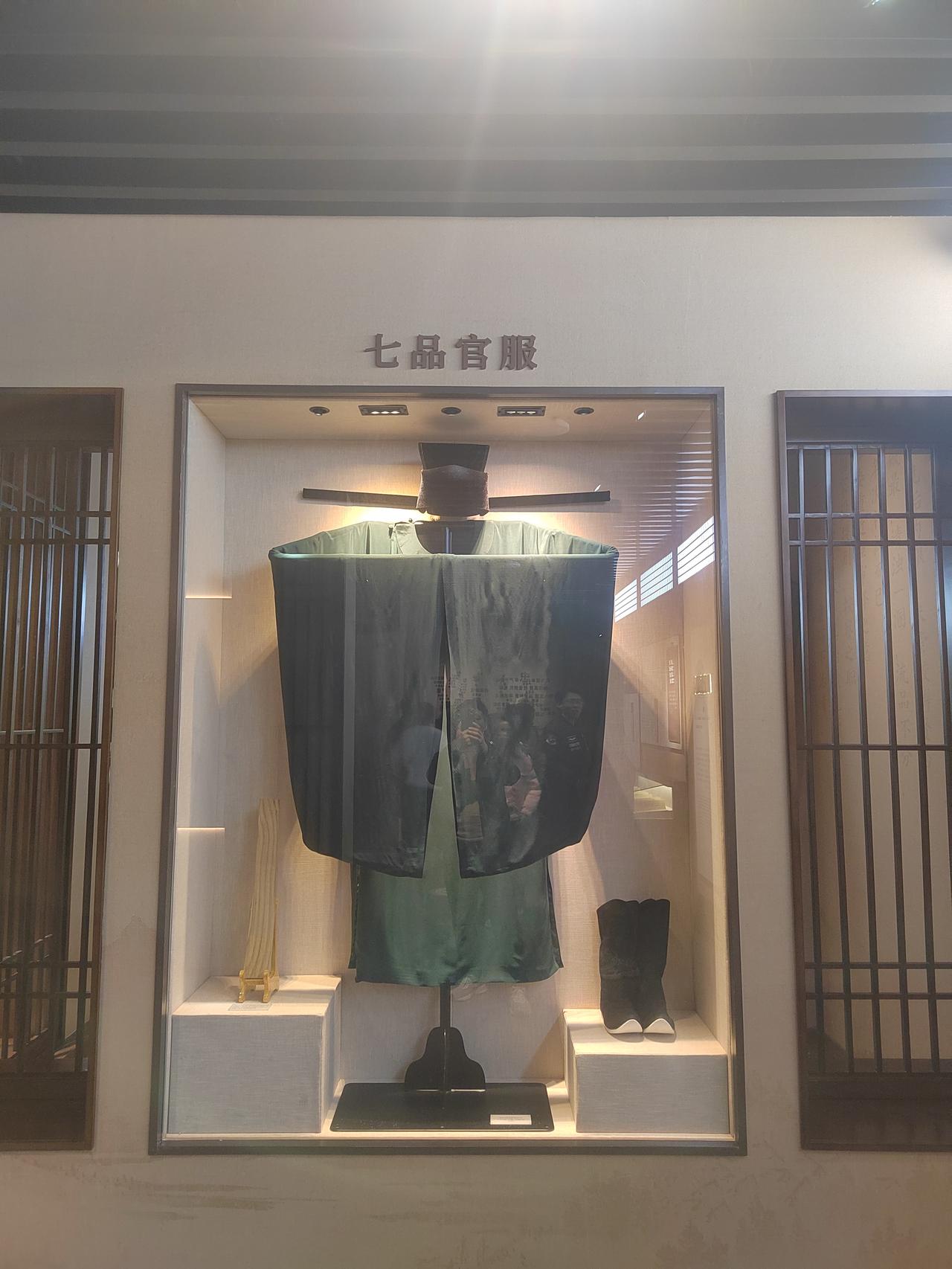 说起包拯和李鸿章，作为中国人，相信大多数都是知道的。然而，此二人虽为不同历史时期