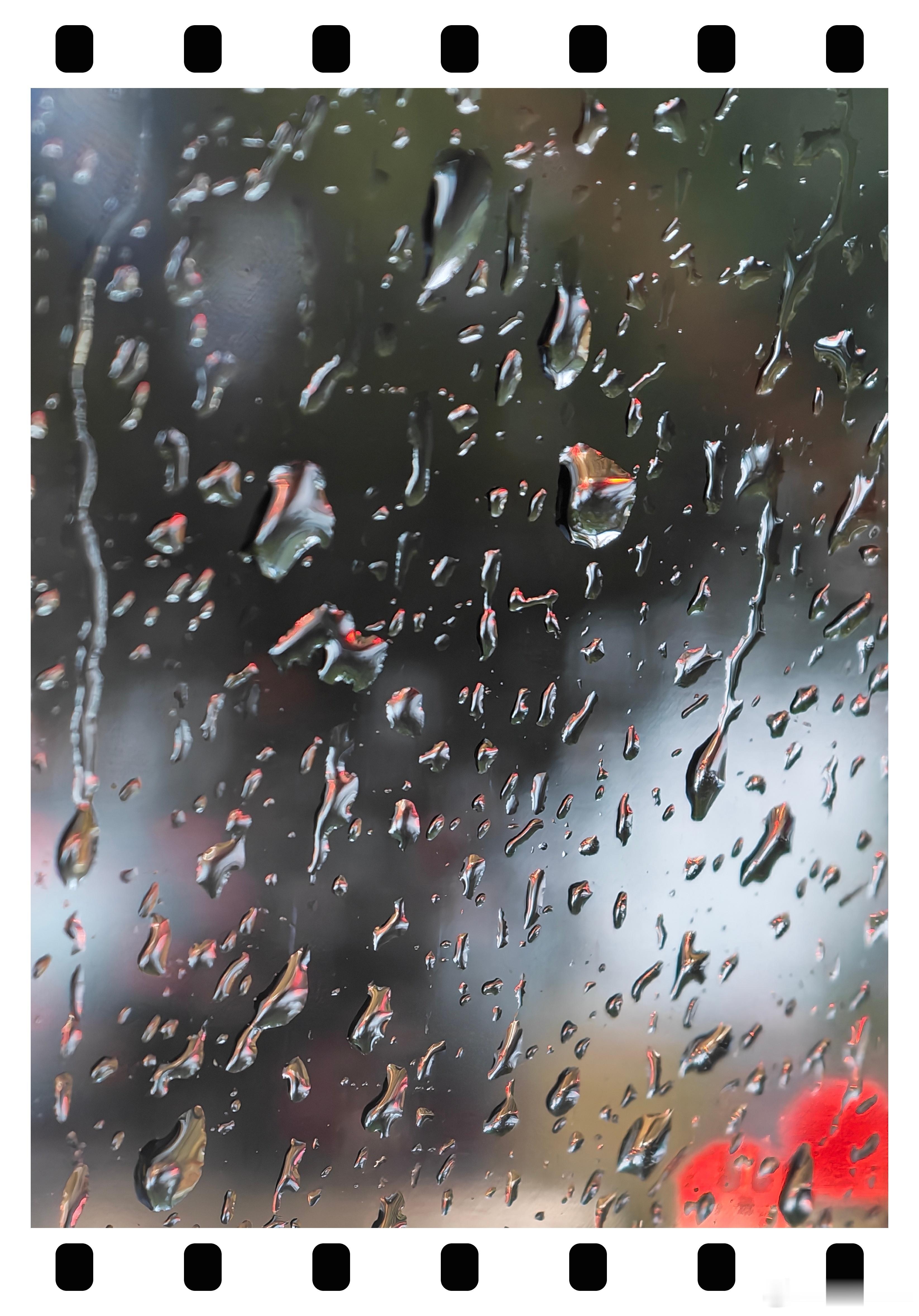 这雨是真的大！！！难道这个中秋又是连阴雨？？？​​​