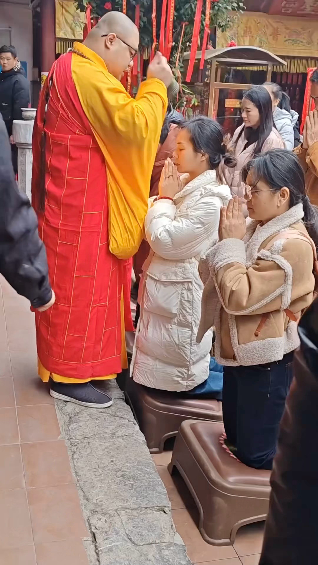 大师的袖袋钱已经快装不下啦