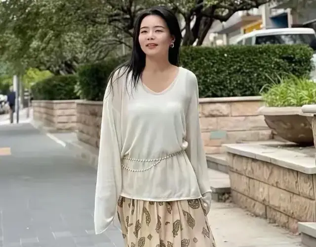 龚琳娜老公估计后悔了,主要想不到她离婚后大变样,美得让人艳羡
