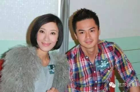 从叶璇身边的小丫鬟到视后, 跨越 5 岁姐弟恋, 杨怡靠图片