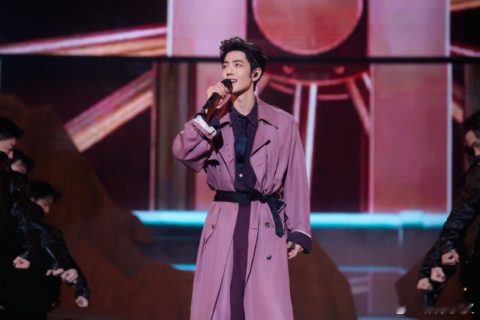 肖战分享减肥经验肖战分享减肥经验：“管住嘴，迈开腿，一定要运动！”肖战身材好，