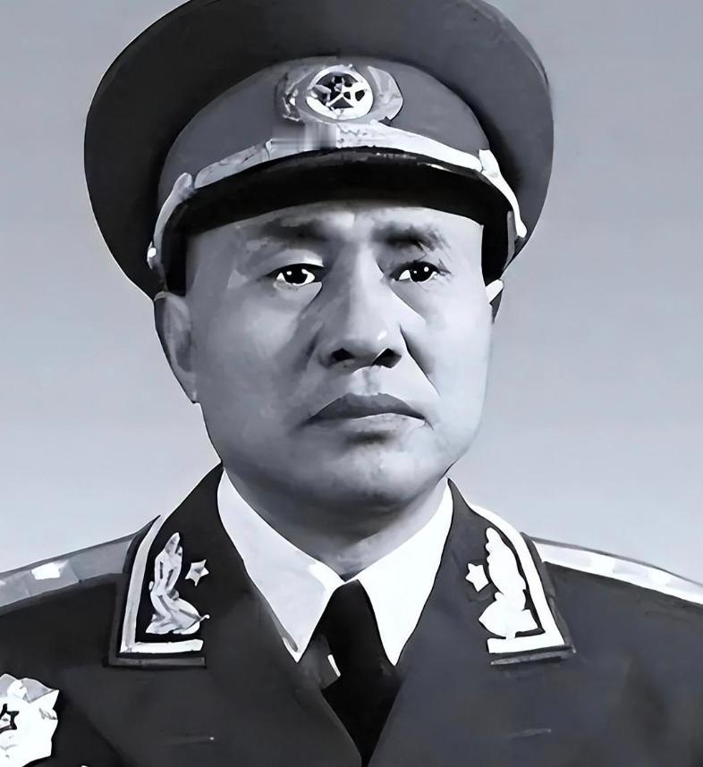 1955年9月27日，中南海授衔现场，当念到“胡奇才”时，台下不少四野老兵心里都