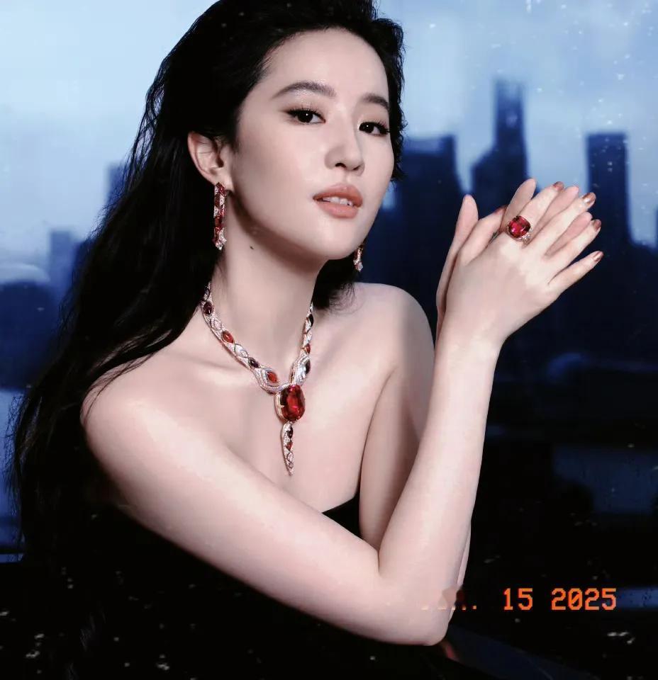 @刘亦菲最新～上海[比心]