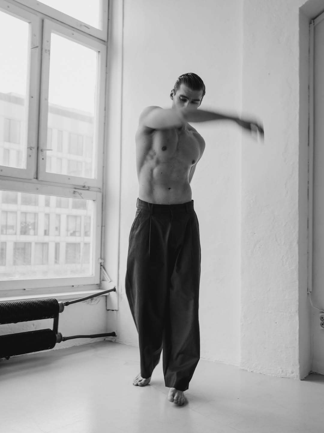 模特:SzymonGłówka|📸摄影师:KamaStanisz