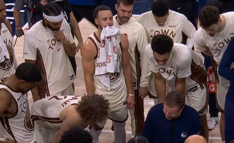 裁判真敢吹啊，库里6犯离场，科尔被驱逐！勇士输给快船不冤1，科尔被驱逐是因为