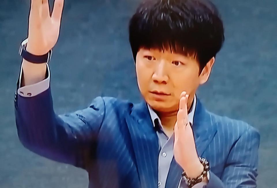 其实我非常赞同邱彪把焦海龙整回山东男篮，虽然很多人骂邱彪，虽然许多人盼邱彪离开山
