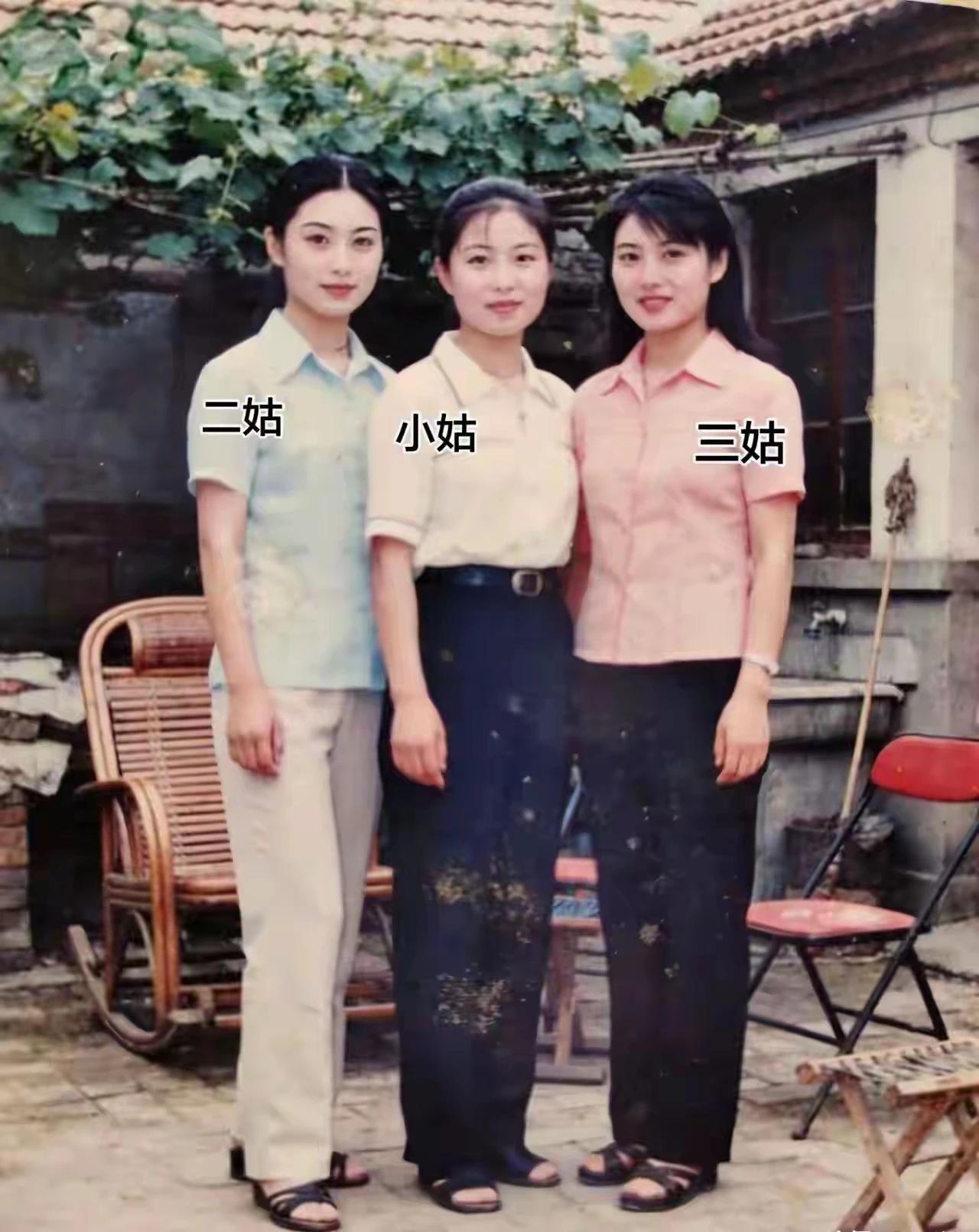 三位美女的姿态，容貌若放在现在的物质水平上，来一番精心打扮美化，那更是漂亮多了，