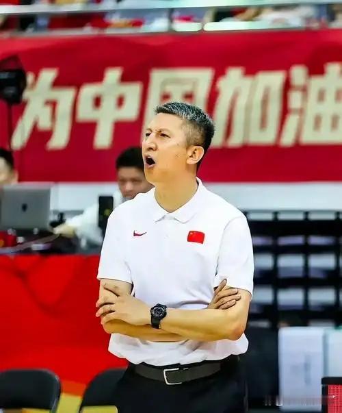 中国男篮再次输给了日本男篮，我算是想明白了，不是教练不行，也不是球员不行，归根