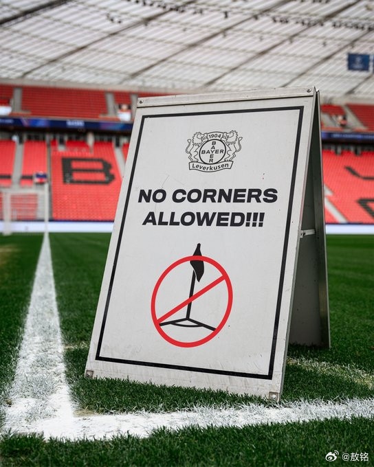 勒沃库森1比1阿森纳勒沃库森差一点利用一个角球，击败了角球队，这可能是一个莫大