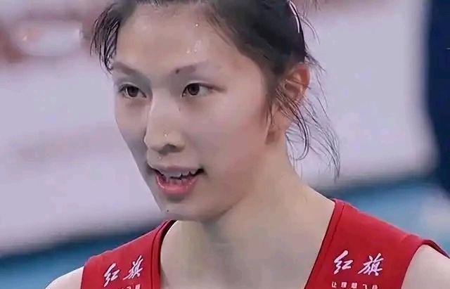 吴梦洁是继朱婷，李盈莹之后国内进攻实力最强的主攻了，目前在国内赛场上满可以叱咤风