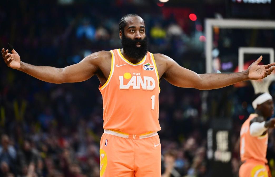 哈登米切尔联手轰下68分5篮板10助攻！这是他们两人联手以来单场得分最多的一场