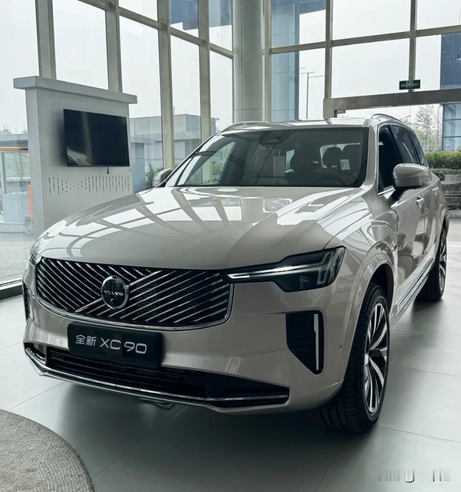 沃尔沃全新XC90和问界M9，谁更懂“拖家带口”的刚需？先来说说座椅灵活性，