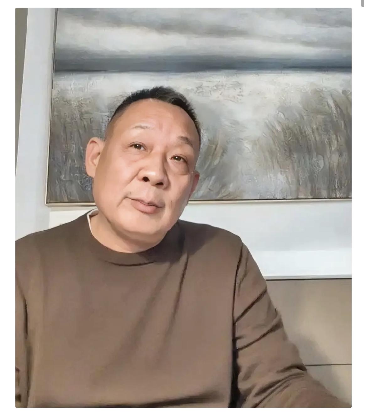 大家有没有觉得​于东来越来越不对劲了​倒不是因为他变得不成功了，而是因为他越