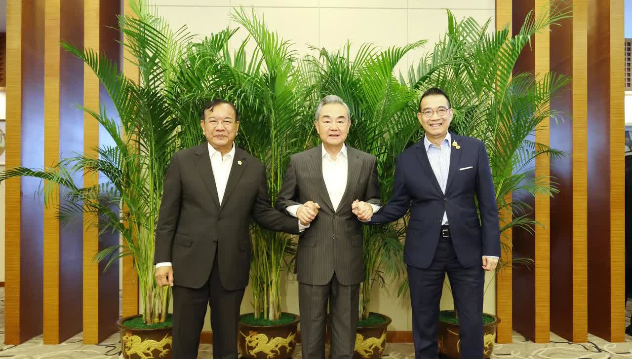 我交部发言人林剑刚刚发推文表示，王毅邀请柬埔寨和泰国双方外交部长一起在云南省安宁