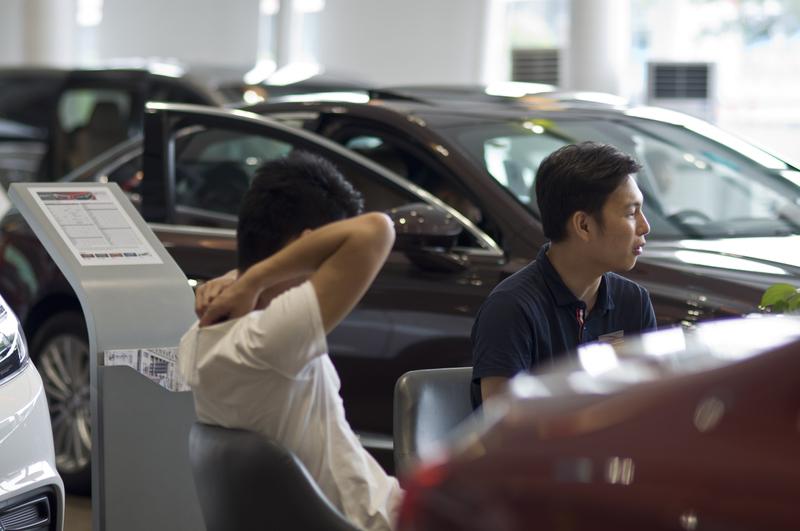 大众朗逸、宝来和别克英朗都是10万级热门选手。外观上，朗逸和宝来换代后用MQB平