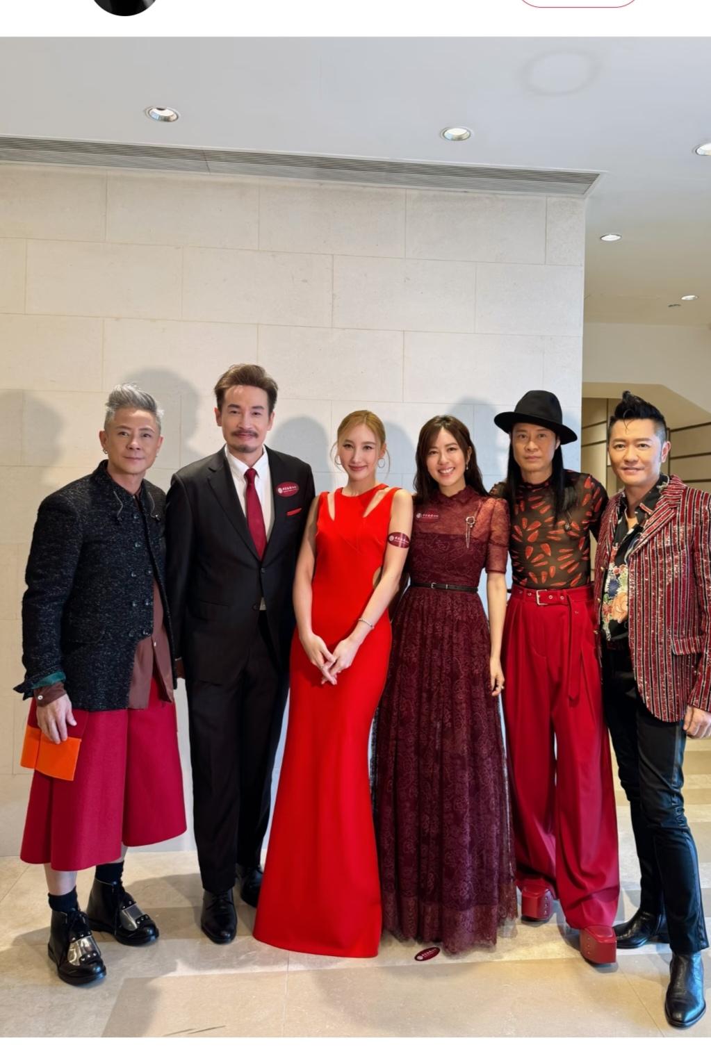 他们是时尚的群体。