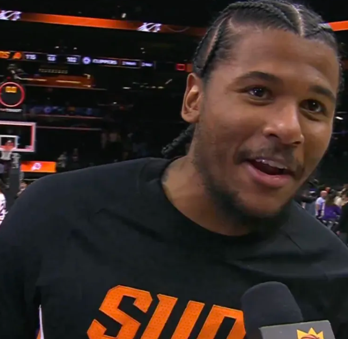 NBA常规赛，太阳115-102击败快船。赛后杰伦-格林接受了记者采访，杰伦-