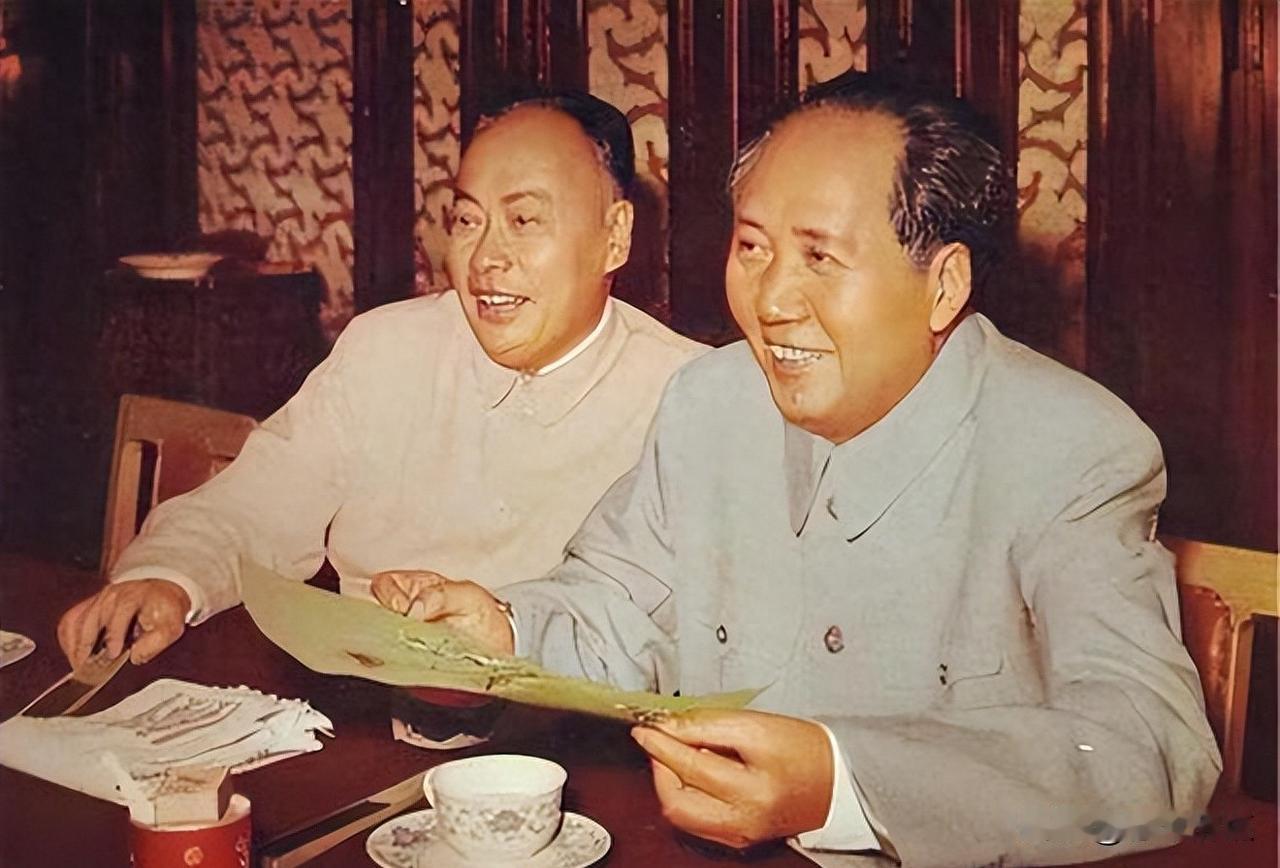 毛主席划掉陈毅悼词“功大于过”的深意1972年1月，陈毅元帅走了。追悼会的规格