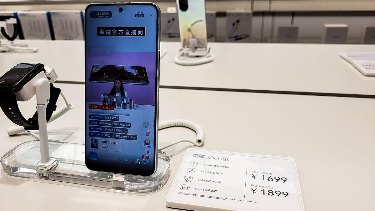 三杀封神！iQOO15Ultra焊死游戏旗舰天花板游戏旗舰只堆参数不解决痛