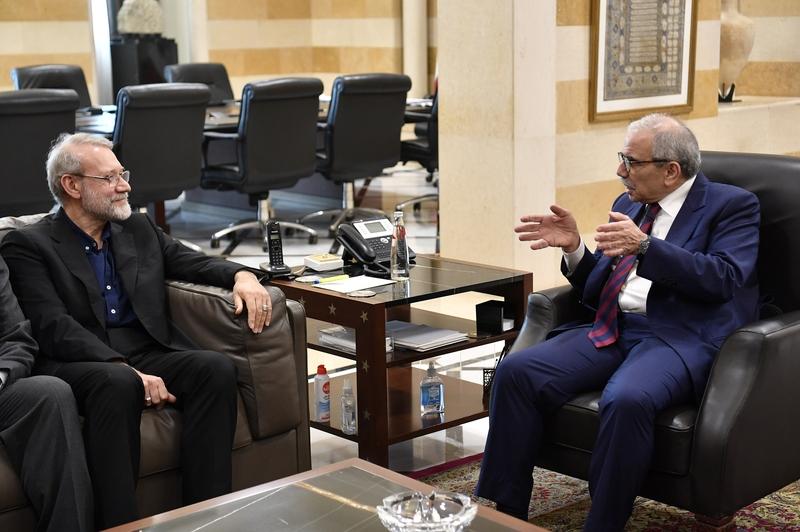 伊朗高官灵魂拷问特朗普：先顾美国还是先顾以色列？真相戳破西方同盟假象中东战