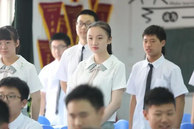 老师评上副高职称难跨越的四座大山：1.年度考核师德考核双优。主要跟教学业绩有