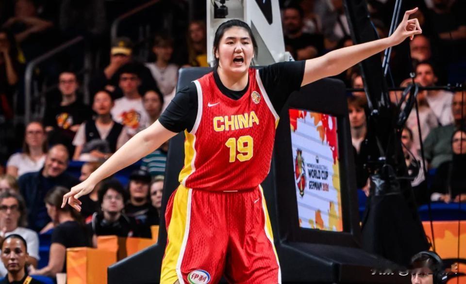 培养张子宇至少需要十年吗2026年女篮世界杯，法国队90-61大胜中国队。张子