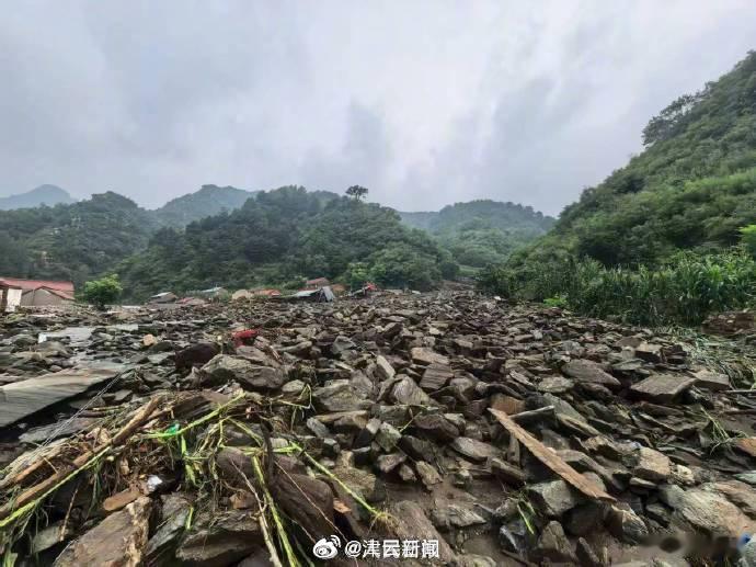 昨晚北京暴雨的关注度很高，但现在才知道原来不止北京暴雨，河北多地昨晚也大暴雨了，