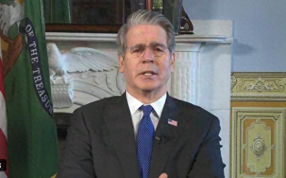 美财长明确对华最新定位。美国财政部长贝森特2月10日在巴西一场会议上谈到中美