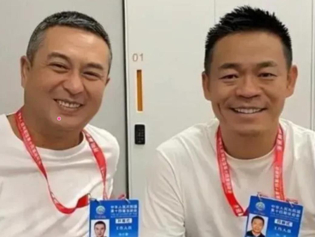为什么张嘉益出演的片子总带着孙浩？当年北漂时候曾经有知遇之恩。要说清楚这件事