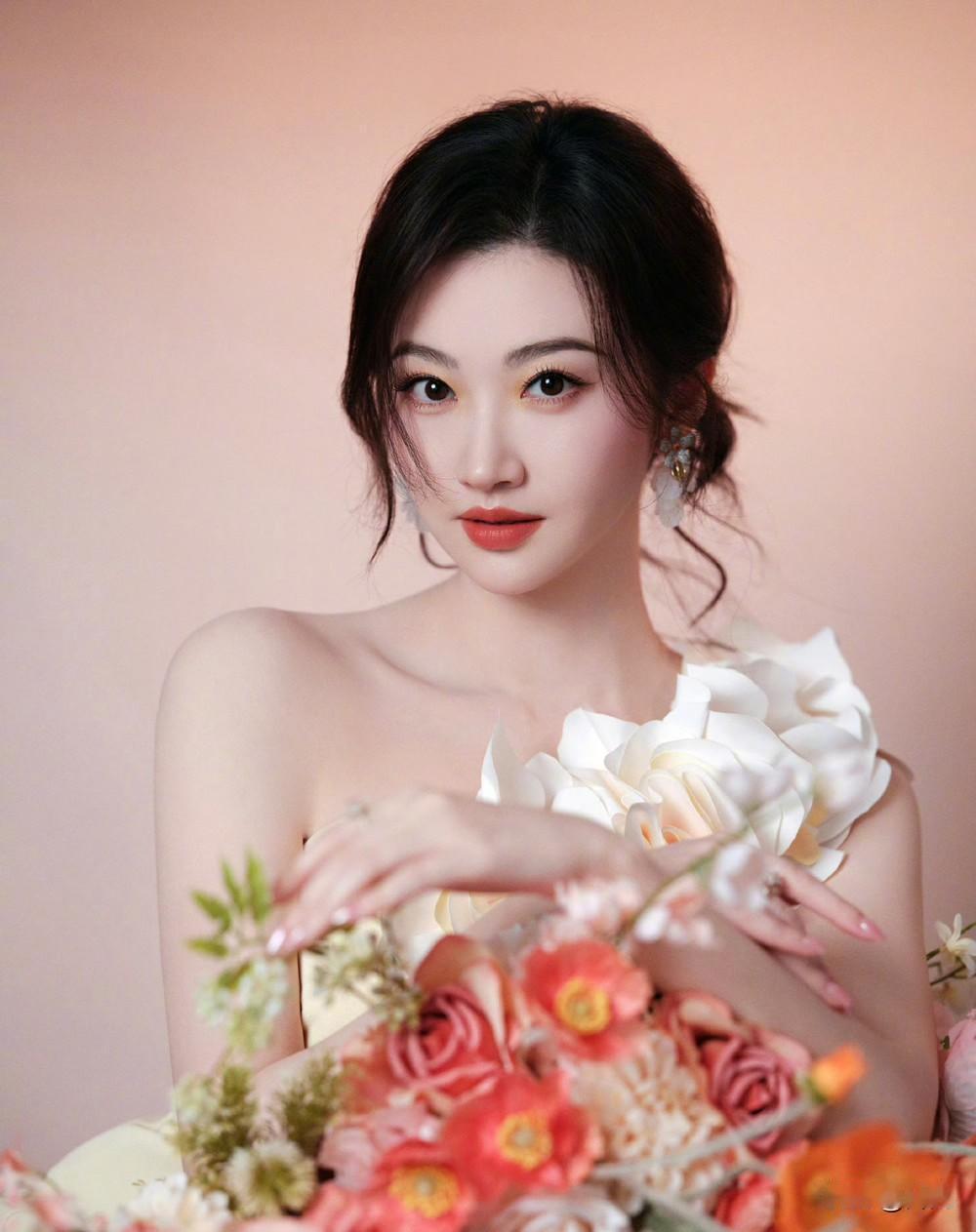 大大方方承认了！明星景甜面对关于她与孙宇晨的风波，竟然在社交平台上发文大大方方承