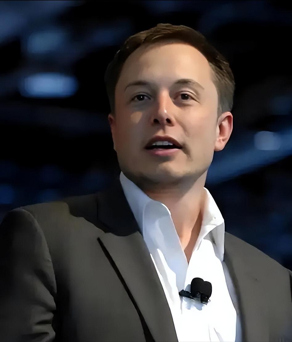 全球首例！这下马斯克可能要倒霉了！近日媒体报道，中国禁止电动汽车使用隐藏式门把手