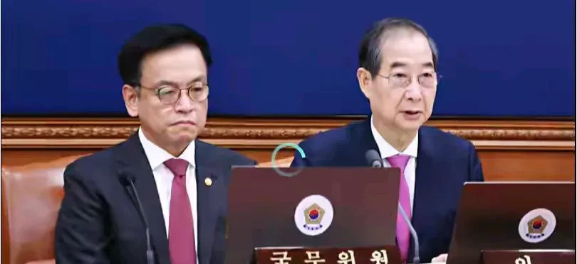 副总理崔相穆机会真多天呐！韩国政坛这是怎么了？总统、代理