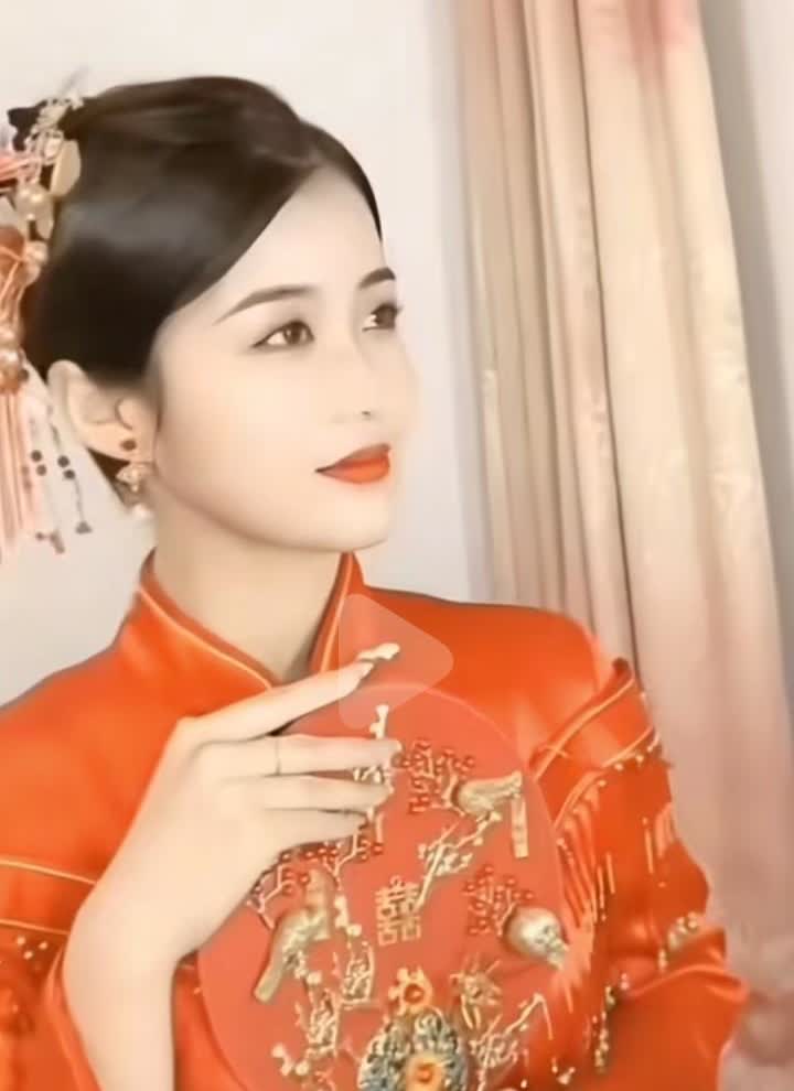 发现没有，今年的七夕节格外的冷清。我想这大抵是因为一个叫瑶瑶的女孩吧！那个对
