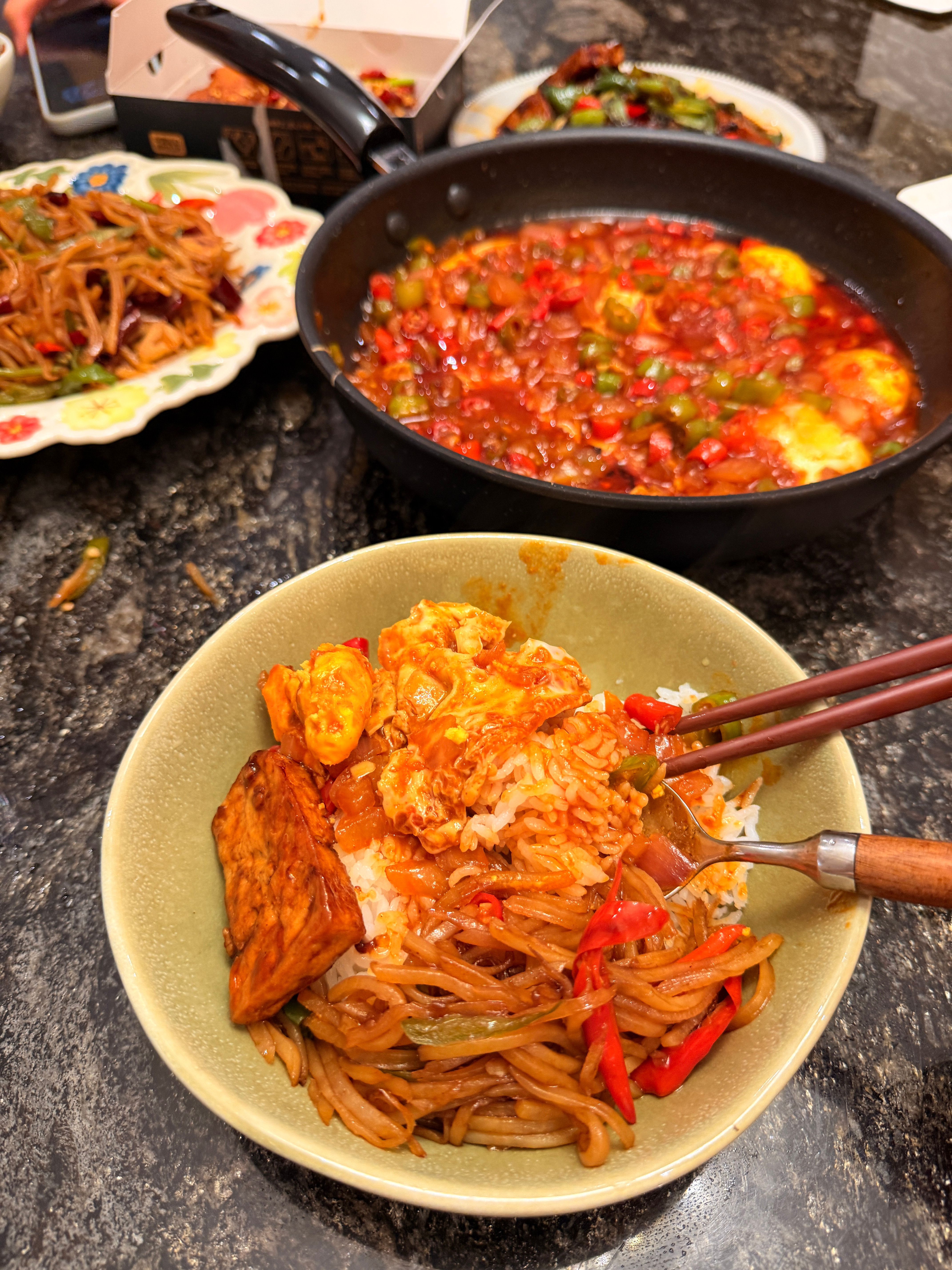 锅们终于到了开饭