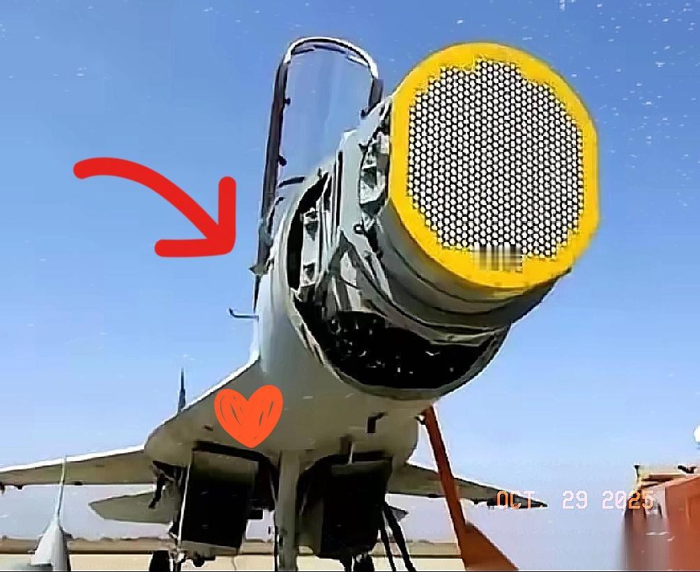 一个美军F-15飞行员,事后在回忆录里写:“警报响的那一刻,我感觉时间都变慢了