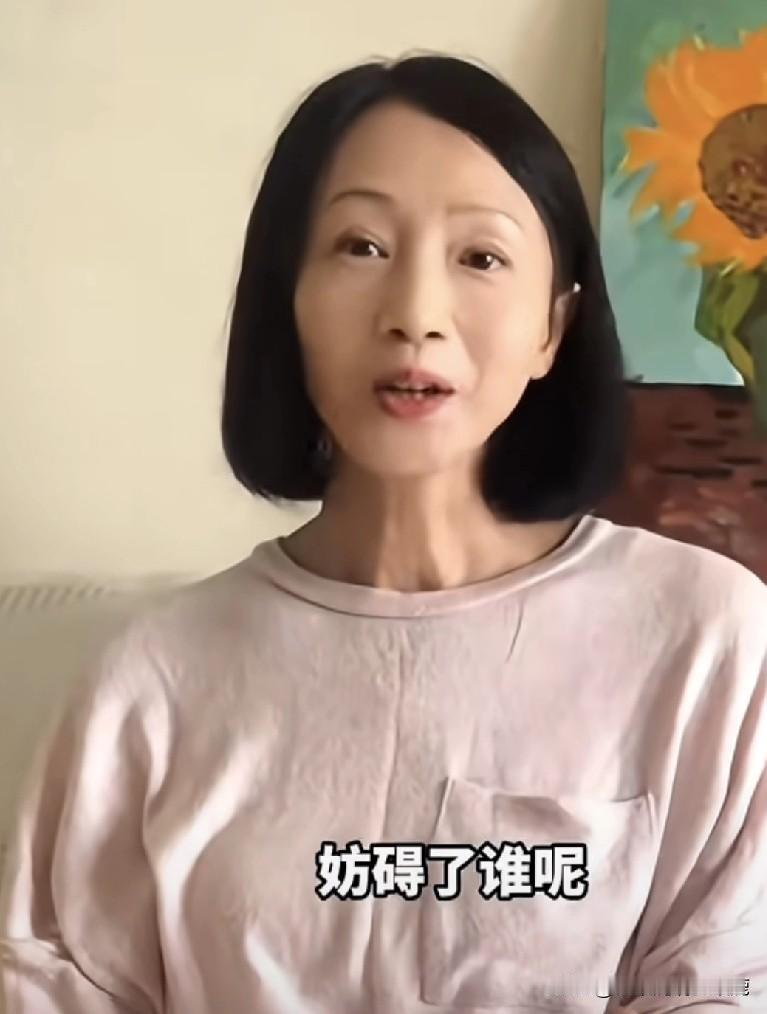 保剑锋的前任黄慧颐在直播时说了保剑锋的一些事情，让人大为惊讶。首先说两人交往