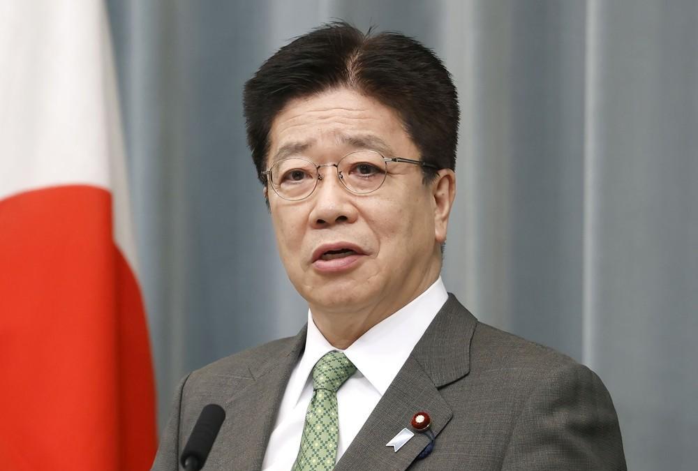 眼看中国继续强硬，日本对美国摊牌了，要拿美债当关税筹码日本财长加藤胜信参加东京