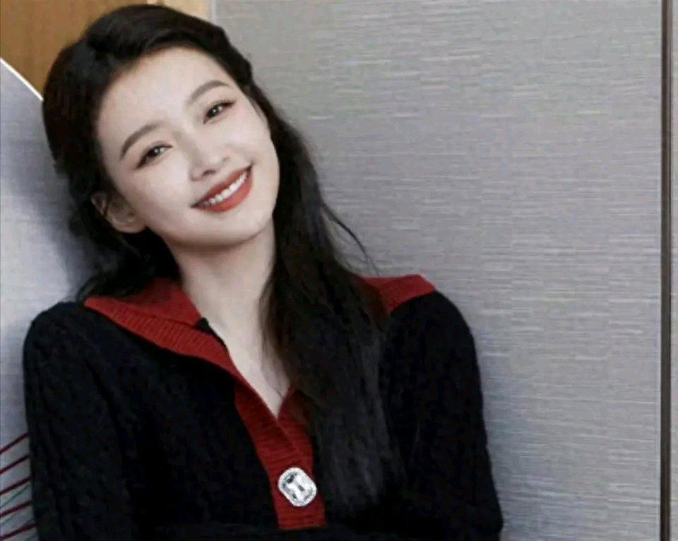 人狂必有祸！这一次的黑料，彻底撕下了她仅剩的体面曾经，她在娱乐圈那可是风光无限，