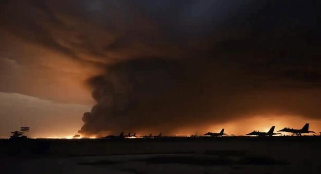 多国警报齐鸣！美军基地成“靶子”，海湾国家是保护伞还是灾难源头？导弹呼啸