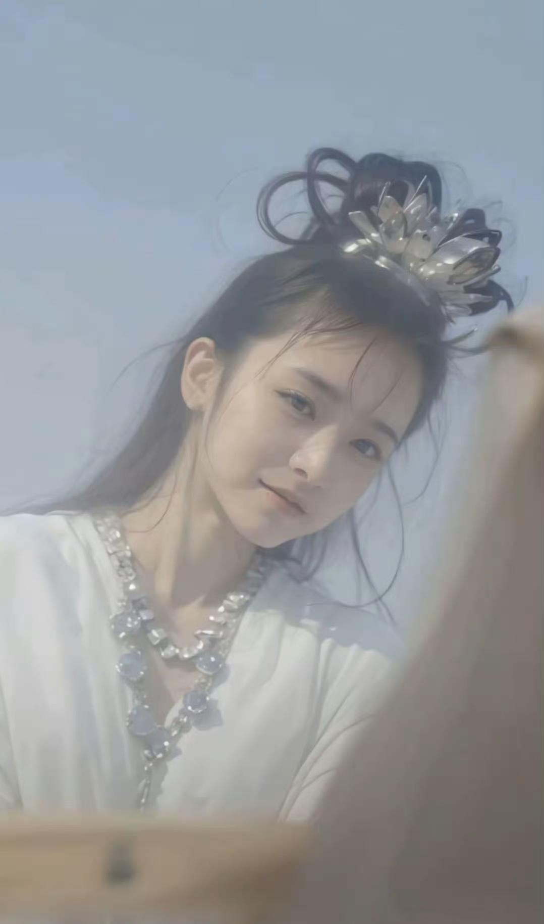 才看到86版西游记中仅仅出现几秒钟的风婆的镜头，感觉当年眼睛尽盯着猴子，白看了