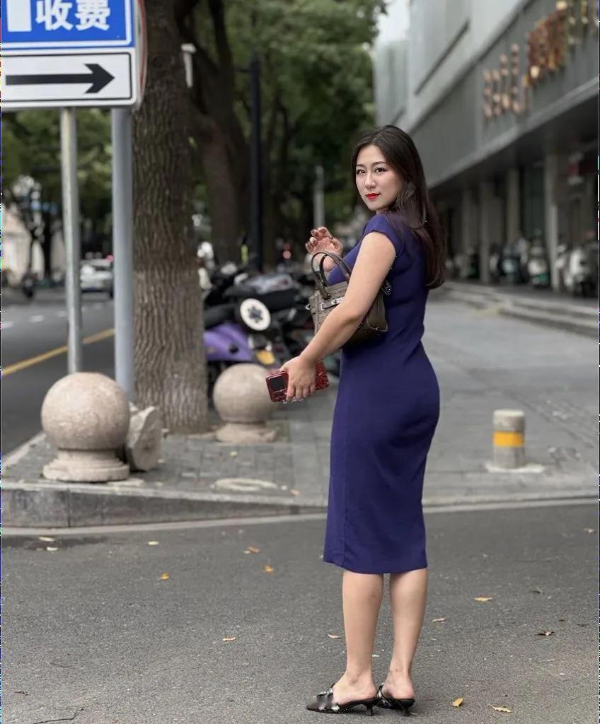 少妇在街头