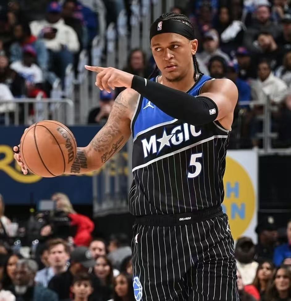 都误会班凯罗了，原来魔术下了一盘大棋！爆冷击败活塞，魔术成为季后赛首支以下克上