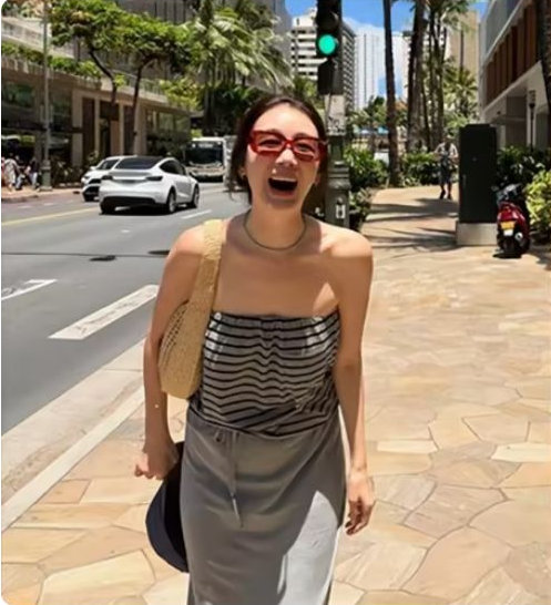51岁崔智友逆龄生长！174cm身材零死角，6岁女儿长腿比例太优越！