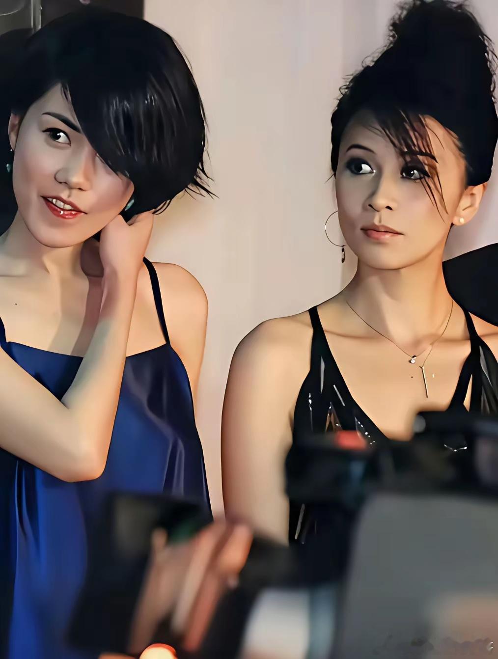 年轻时候的刘嘉玲真的太漂亮了，站在王菲旁边，感觉王菲都被她比下去了。