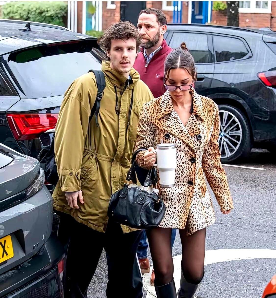 贝克汉姆大婚，维多利亚竟当着500宾客的面，抢走儿媳的第一支舞。长子布鲁克