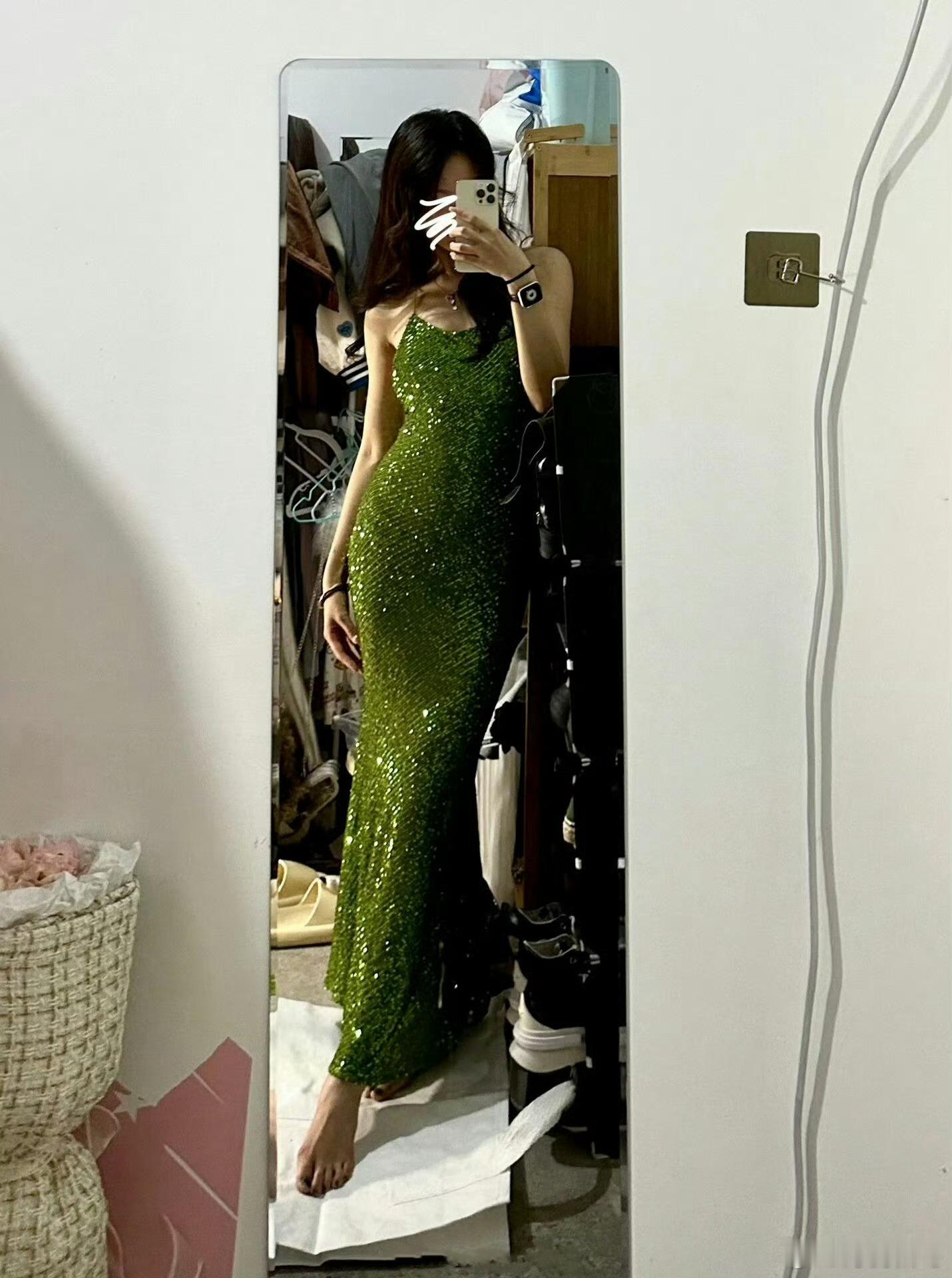 好看，但还是退了女子将敬酒服穿脏后焊接吊牌退货