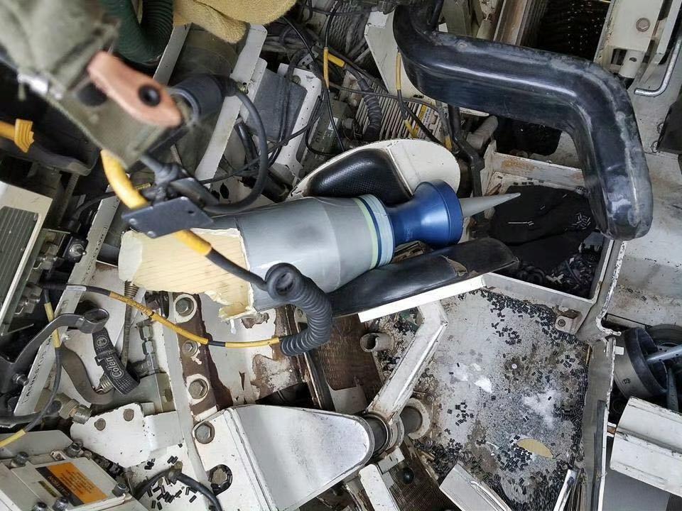 日本10式主战坦克炮弹炸膛后，坦克内部清晰照片！威力还挺大的，尾舱泄压板和炮塔顶