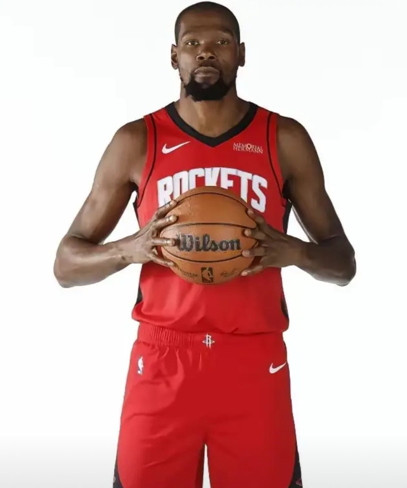 火箭客场128-101大胜凯尔特人，一战彻底认识了以下三名球员！1、杜兰特